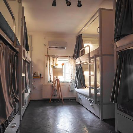 Podstel Bucharest Hostel Buitenkant foto