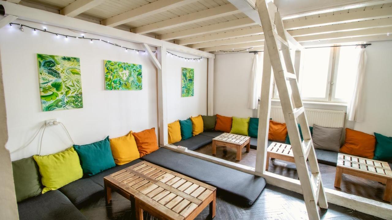Podstel Bucharest Hostel Buitenkant foto