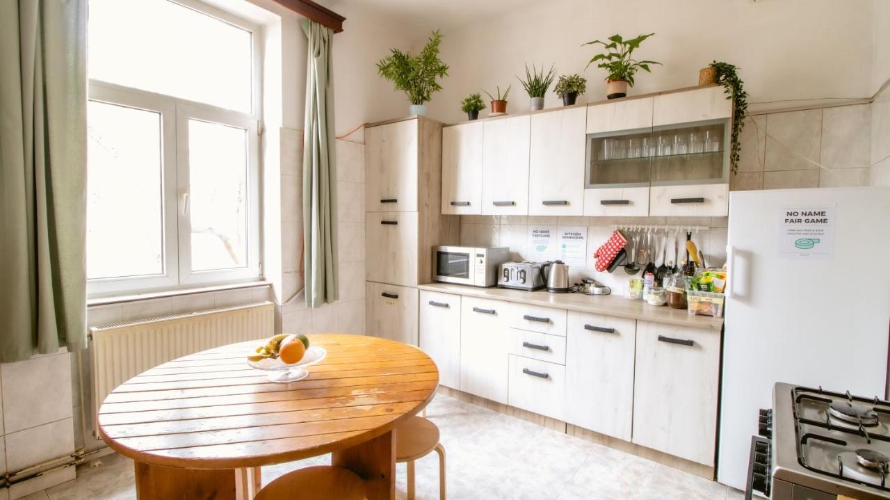 Podstel Bucharest Hostel Buitenkant foto